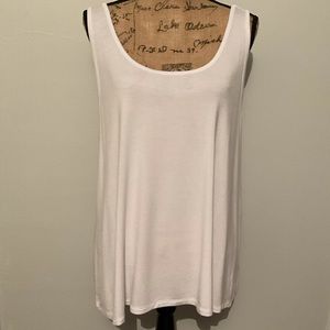 White Torrid tank size 2x